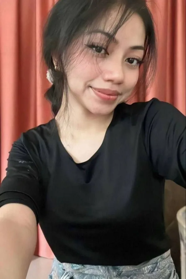 KARINA MALAY